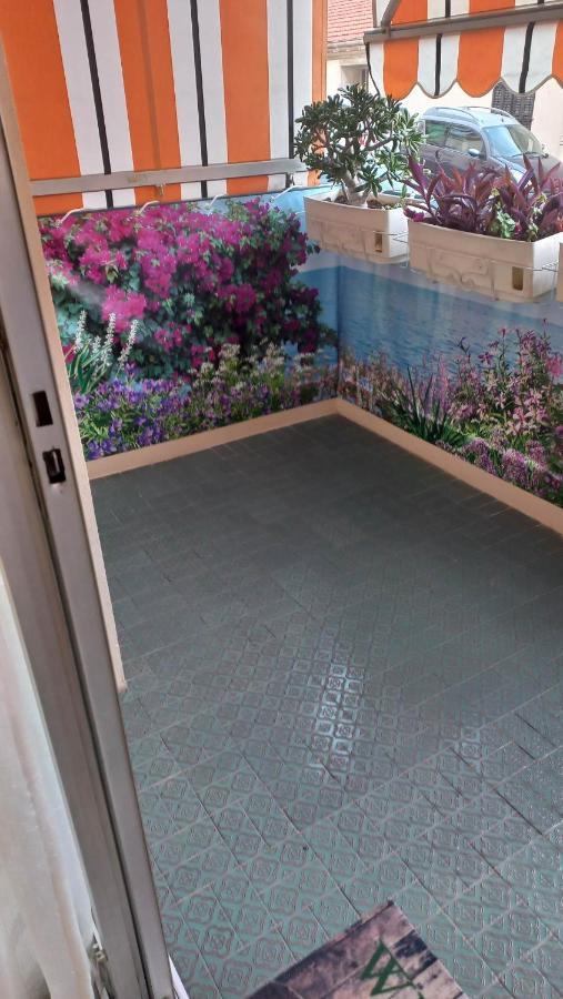 Chez Bianca Les Coquelicots Les Lucioles Apartamento Menton Exterior foto
